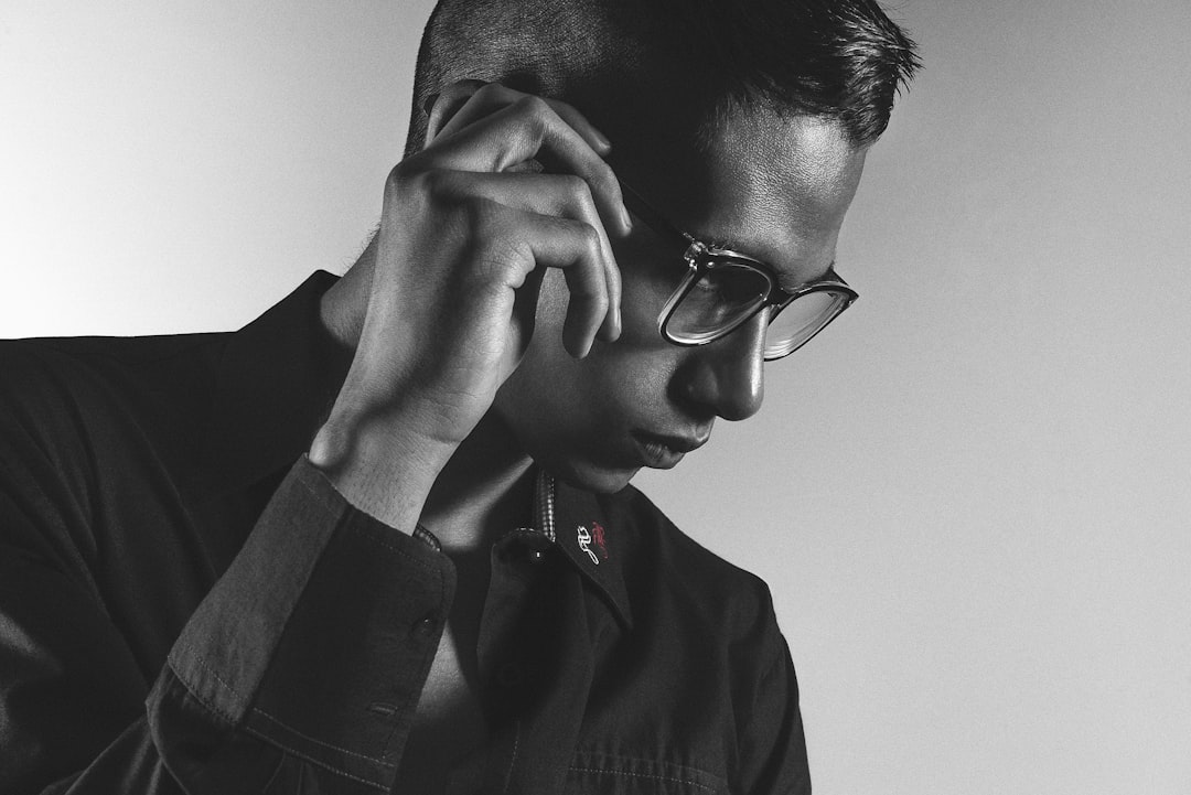 Winter beauty trends 2024 featuring cozy skincare and bold makeup